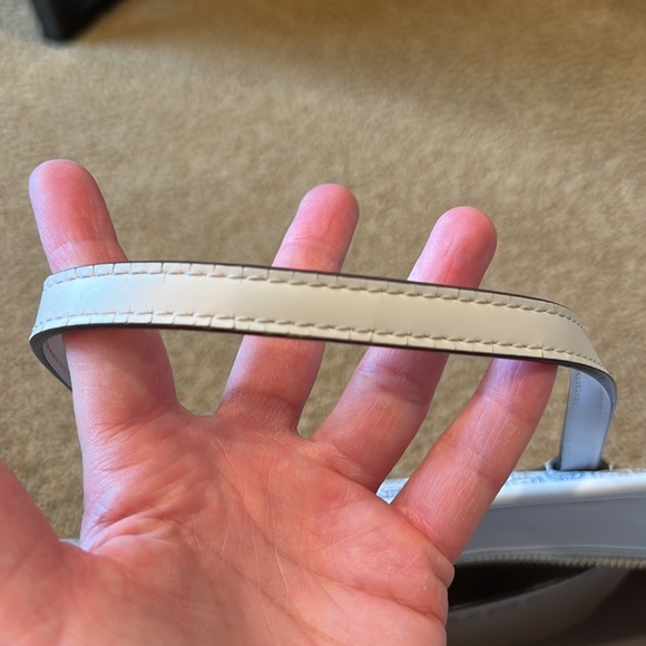 Tory Burch Small Gemini Link Coated Canvas Tote. Color: New Ivory - Picture 10 of 14